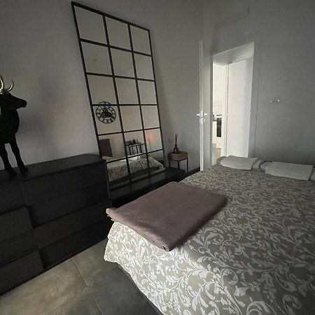 Decoluxe !Apartamento Con 1 Camera Da Letto , In Zona San Paolo , Via Martiniana Turin Extérieur photo