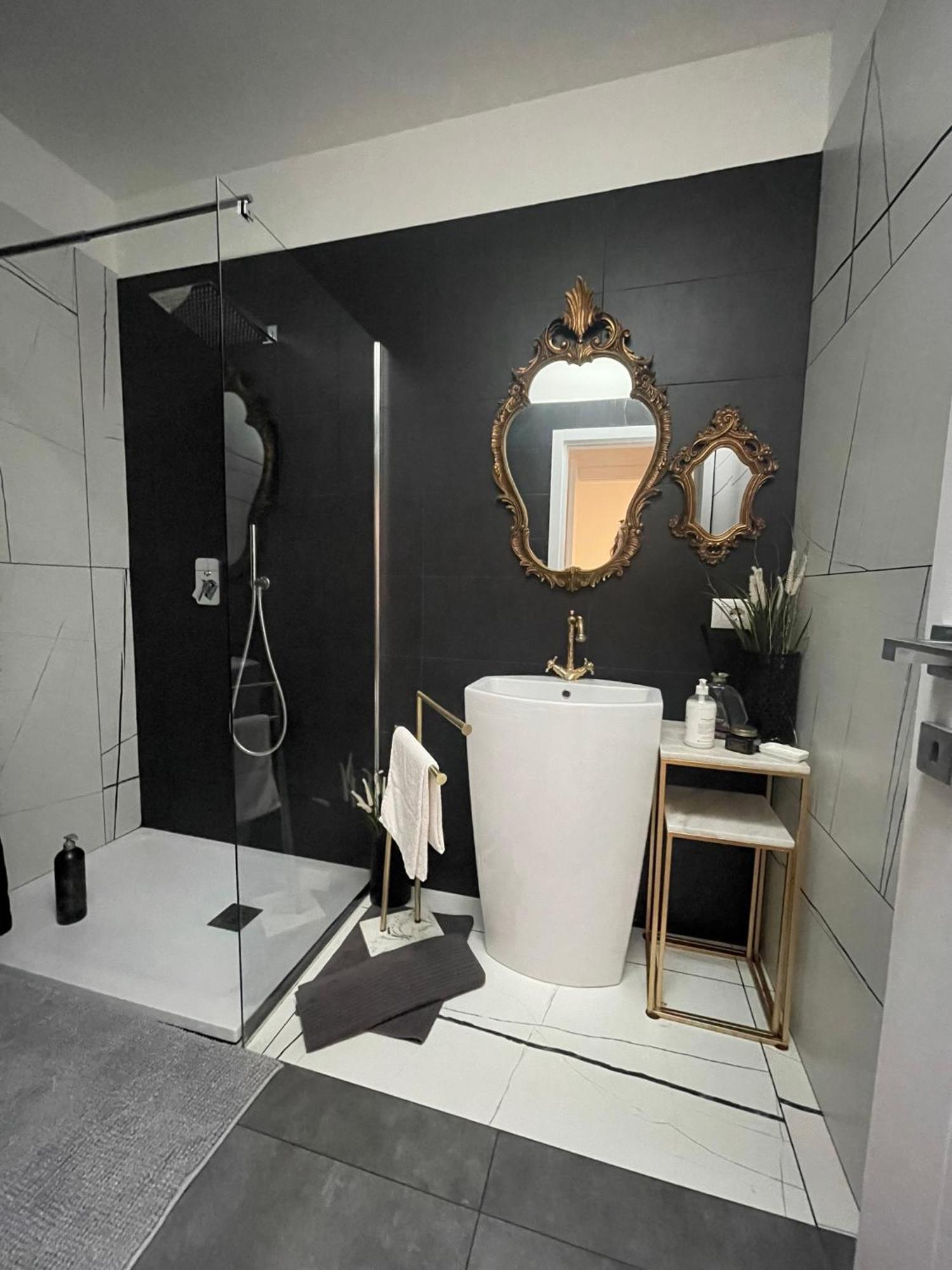 Decoluxe !Apartamento Con 1 Camera Da Letto , In Zona San Paolo , Via Martiniana Turin Extérieur photo