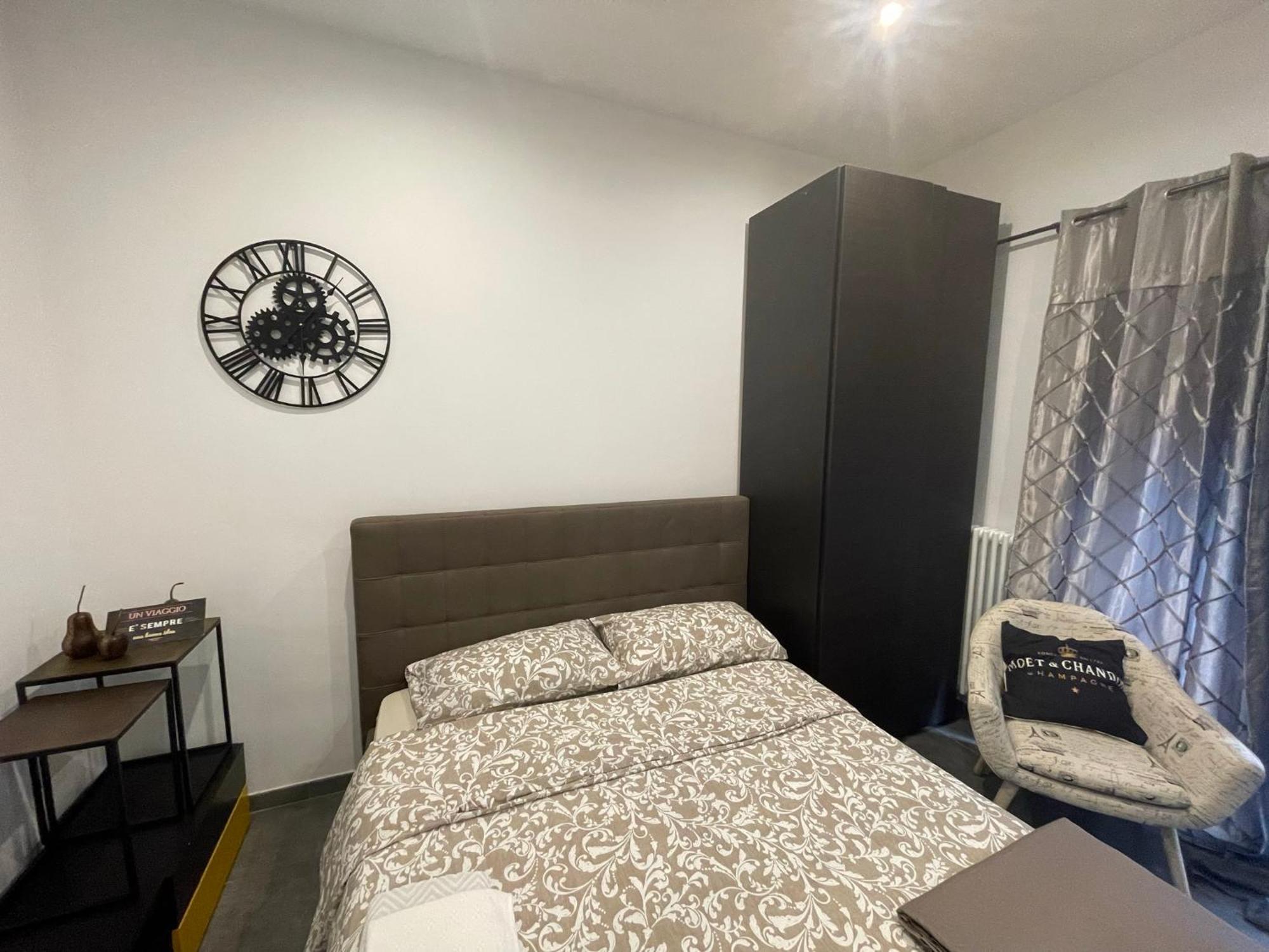 Decoluxe !Apartamento Con 1 Camera Da Letto , In Zona San Paolo , Via Martiniana Turin Extérieur photo